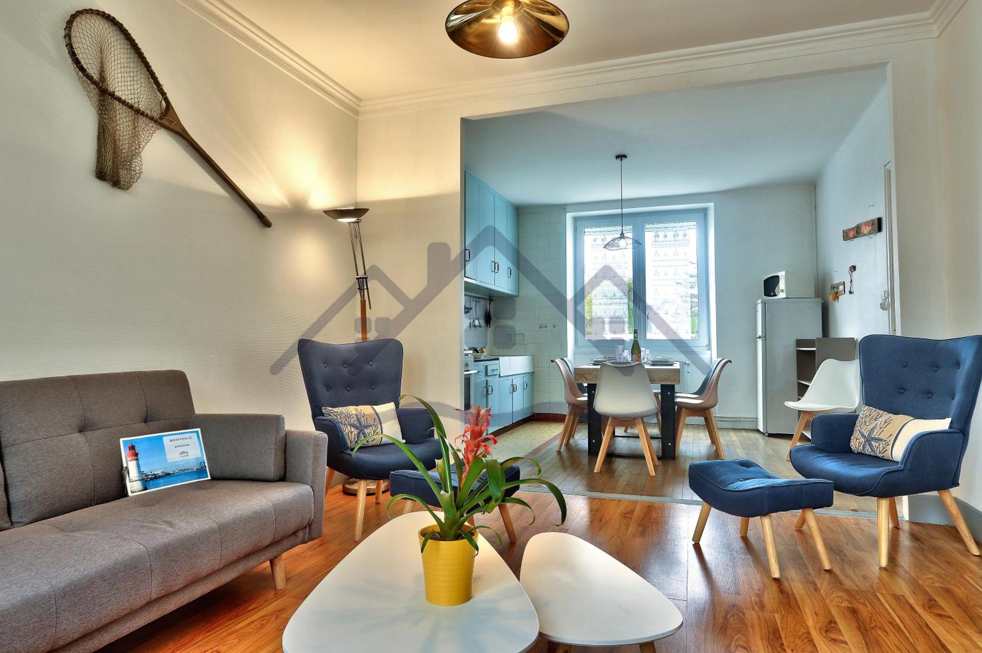Ty Geoland: Charming Garden Home in Guilvinec with Wi-Fi Exterior photo