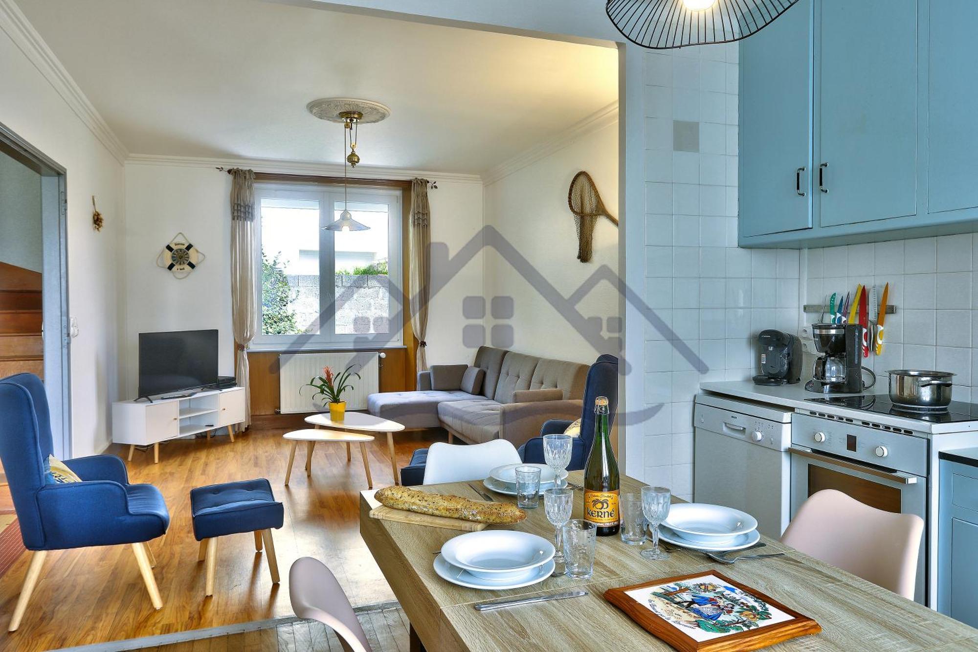 Ty Geoland: Charming Garden Home in Guilvinec with Wi-Fi Exterior photo