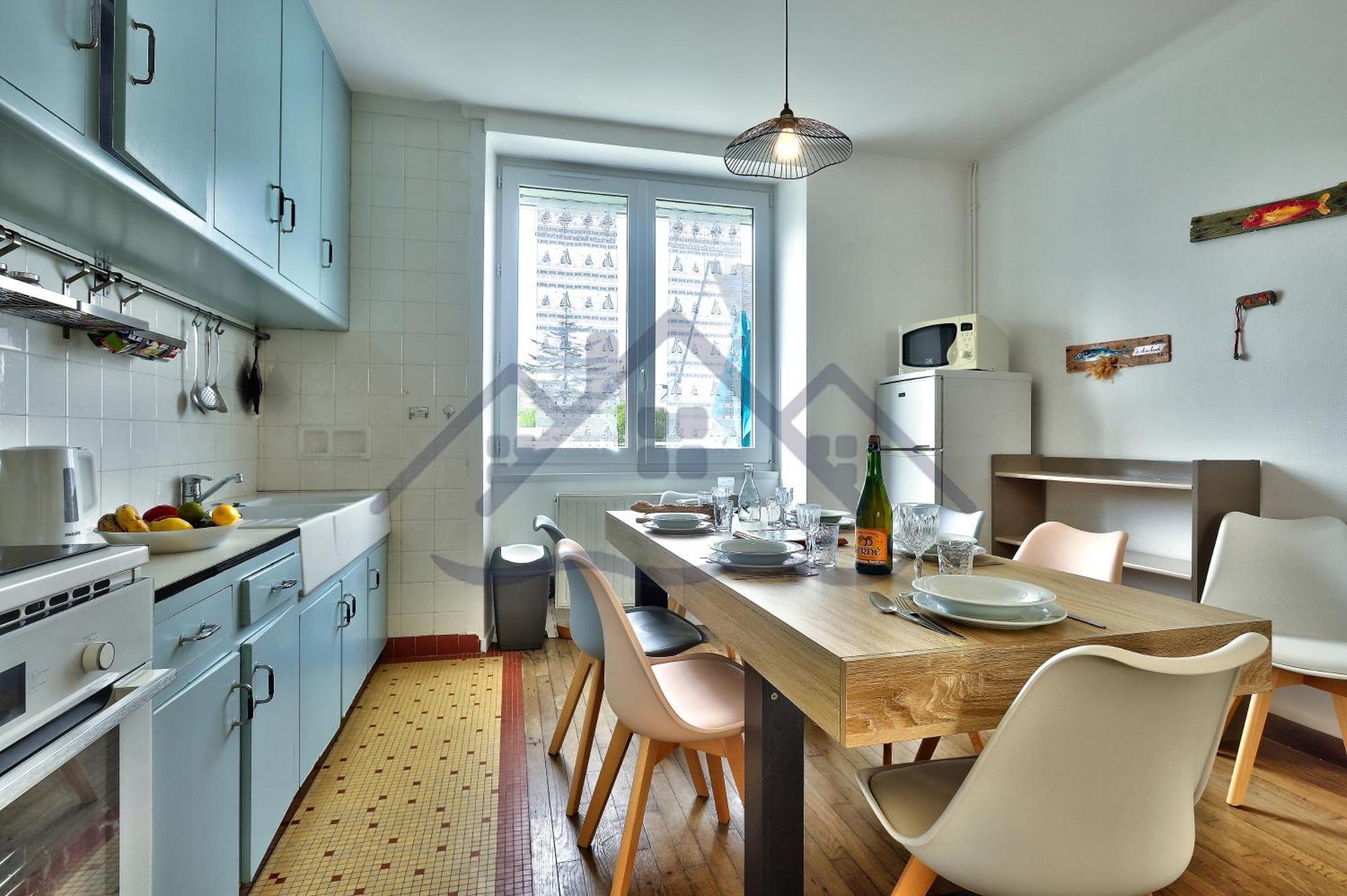 Ty Geoland: Charming Garden Home in Guilvinec with Wi-Fi Exterior photo