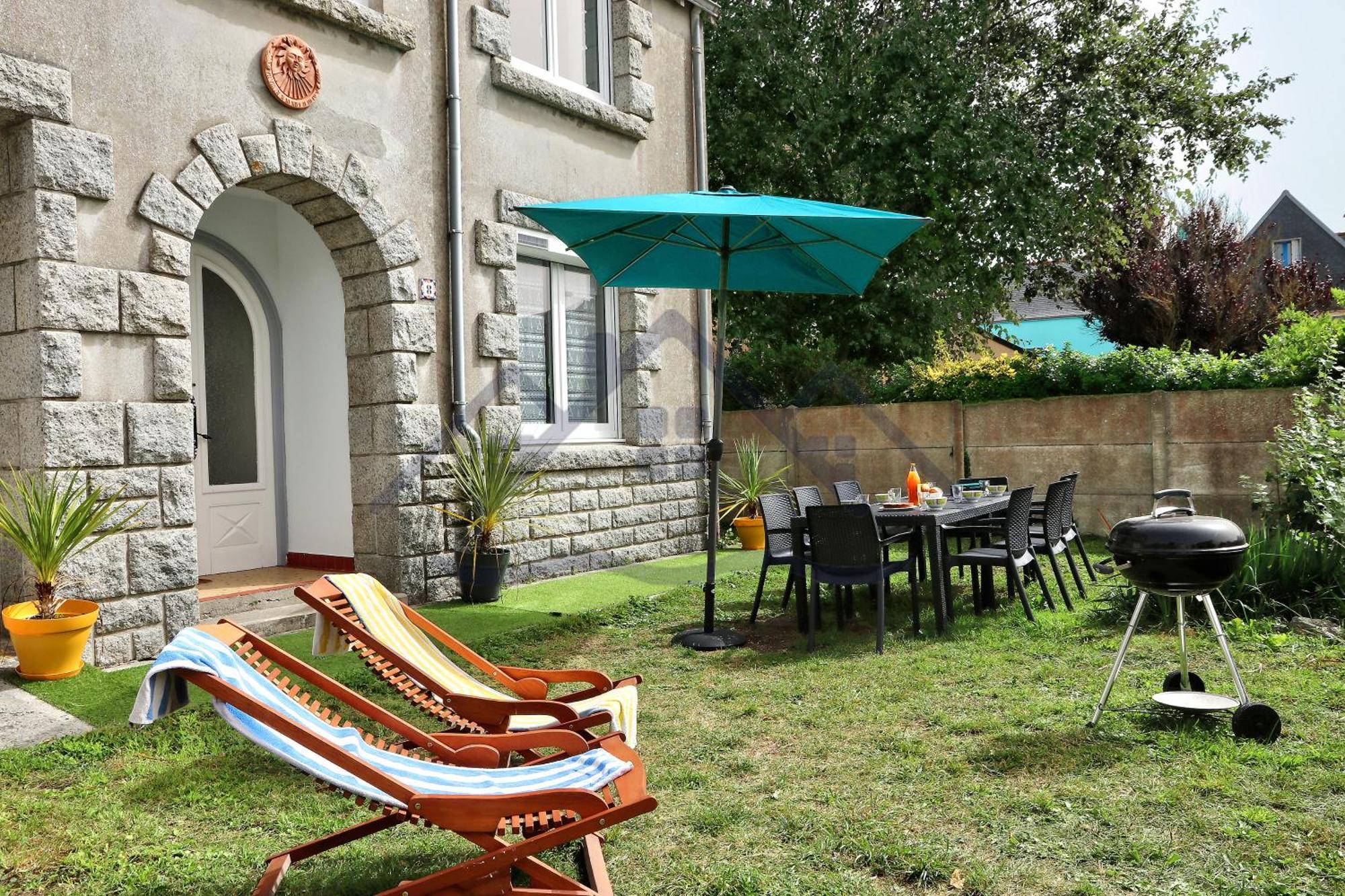 Ty Geoland: Charming Garden Home in Guilvinec with Wi-Fi Exterior photo